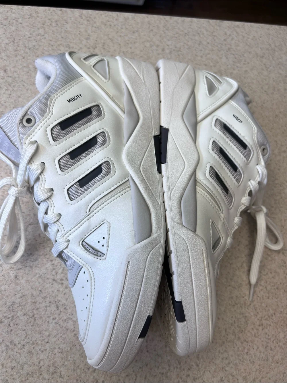 adidas low top